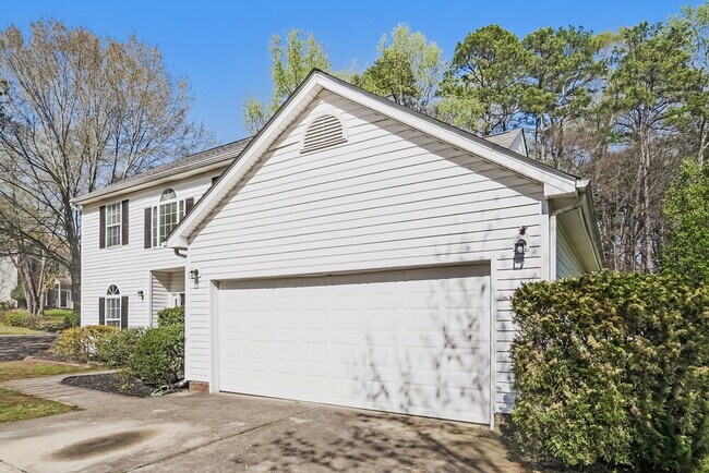 Foto del edificio - 3438 Lazy Day Ln