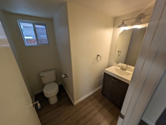 Building Photo - 4622 English Lavender Ave