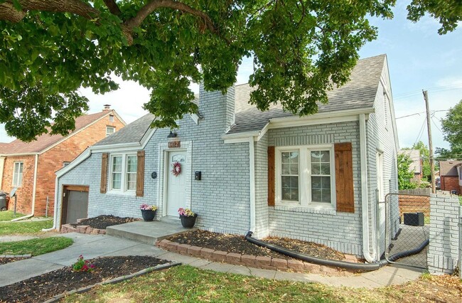 Building Photo - Charming Morton Meadows Home For Rent