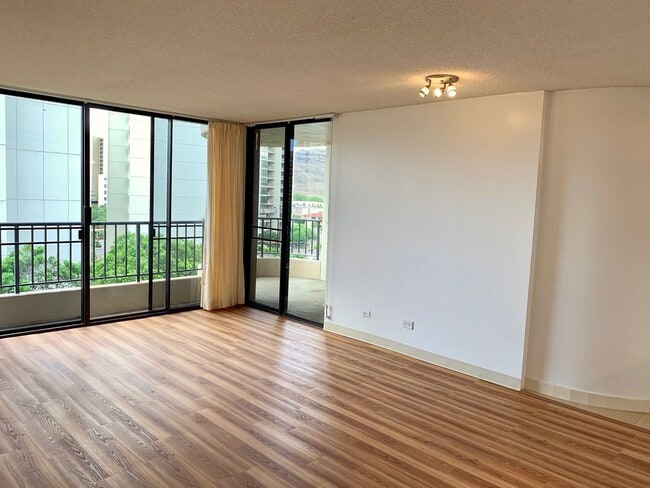 2-Bedroom Condo with Lanai & Parking – $2,... - 2-Bedroom Condo with Lanai & Parking – $2,...