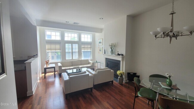 Foto del edificio - 30 Whistler Ct