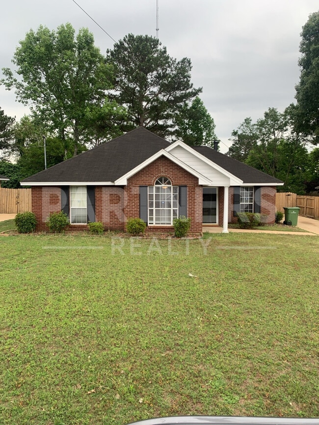 Building Photo - 6208 Sandy Ridge Curv
