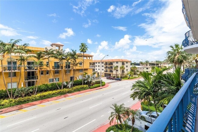 Building Photo - 8877 Collins Ave