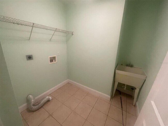 Foto del edificio - 3350 SW 176th St