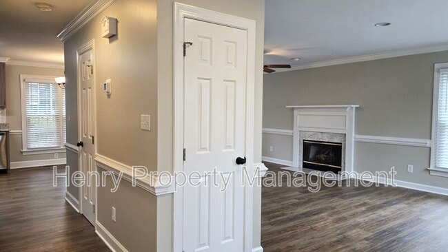 Building Photo - 408 Vintage Grove Ln