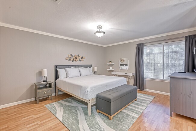 Foto del edificio - 2215 Fort Laramie Dr