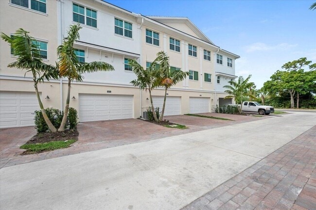 Building Photo - 5273 Beckman Ter
