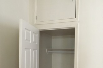 Building Photo - 3302 Delachaise St