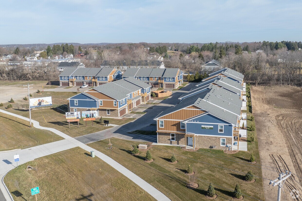 Apartamentos - Lake Mills Townhomes
