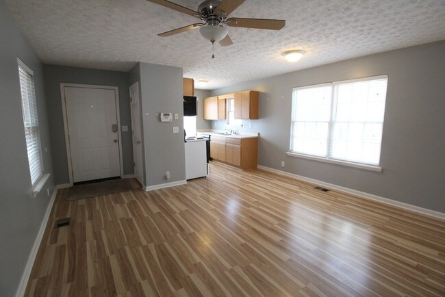Building Photo - NULU 3 bedroom and 2 bath home