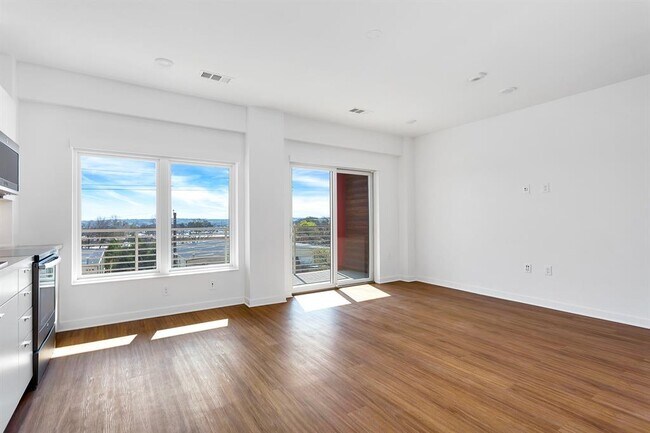 Foto del edificio - 4361 S Congress Ave