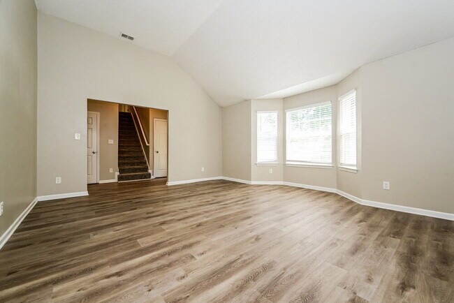 Building Photo - 125 Titan Rd