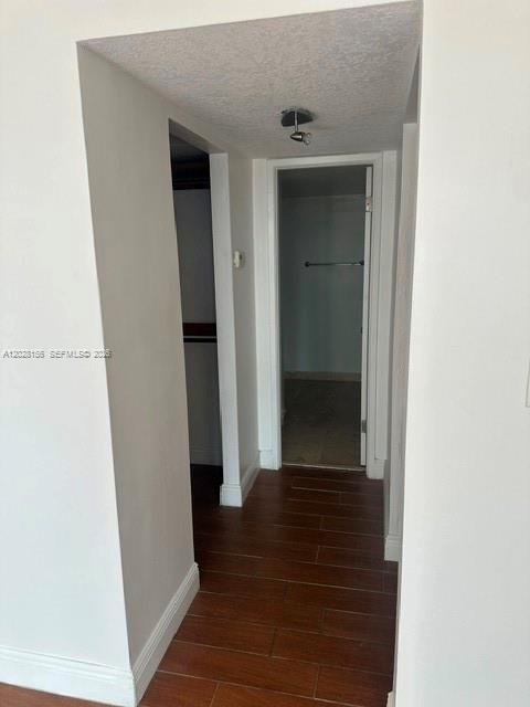 Foto del edificio - 600 NE 36th St