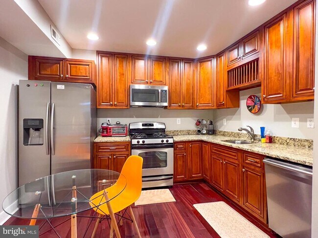 Foto del edificio - 528 S Bethel St