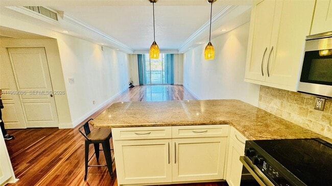 Building Photo - 19390 Collins Ave