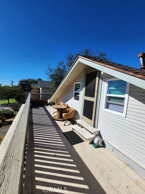 Building Photo - 2477 Vista Dr