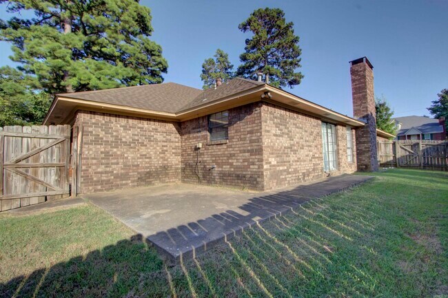 Foto del edificio - 3516 Skyline Blvd