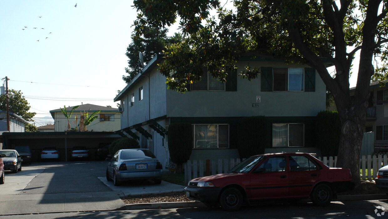 Building Photo - 1832 Welch Ave