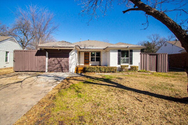 Building Photo - 2817 Crest Ridge Dr
