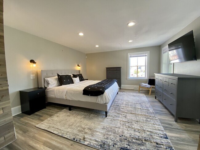 Foto del edificio - 712 N West St