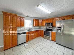 Building Photo - 1243 3rd Ave NW