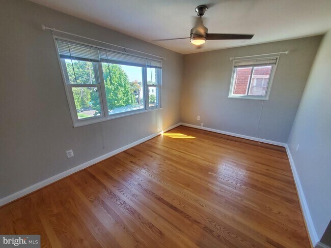 Foto del edificio - 729 Decatur St NE