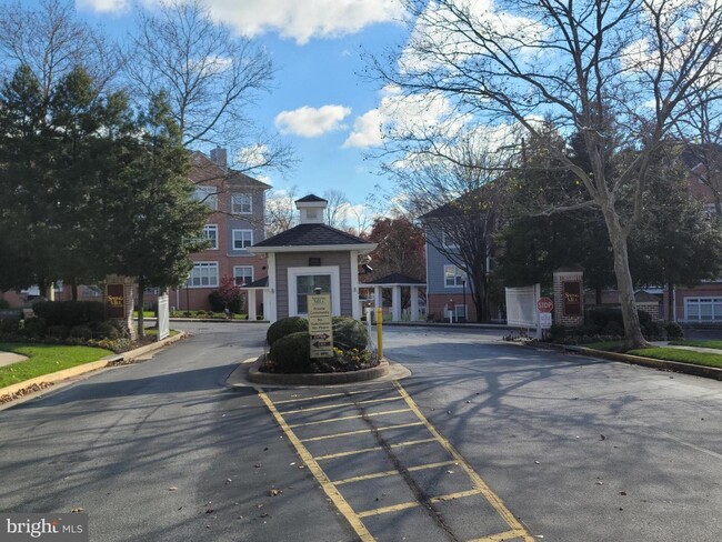Building Photo - 9130 Groffs Mill Dr