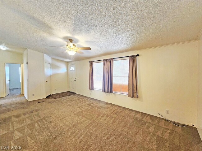 Building Photo - 1441 W Betty Ave