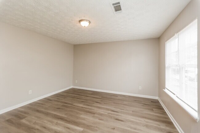 Building Photo - 2946 Fields Dr