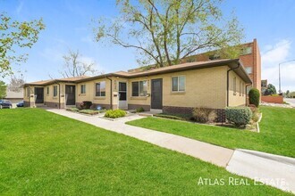 Building Photo - 4525 E Yale Ave