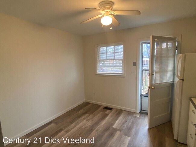 Foto del edificio - 2 br, 1 bath House - 4304 Ravenwood Dr #A