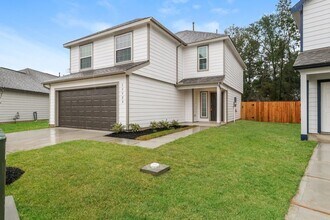 Building Photo - 13528 Stonecat Dr