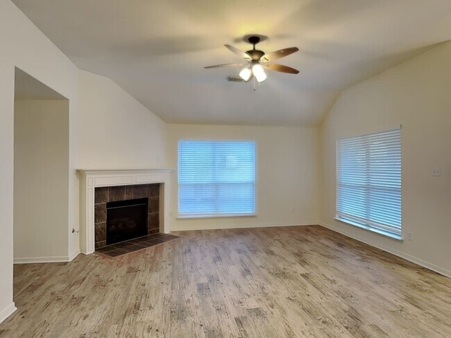 Building Photo - 18331 Lodgepole Pine St
