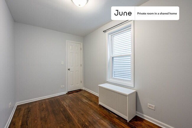 Foto del edificio - Room in Shared 3 bed/1 bath home