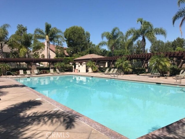 Building Photo - 143 Autumn Leaf