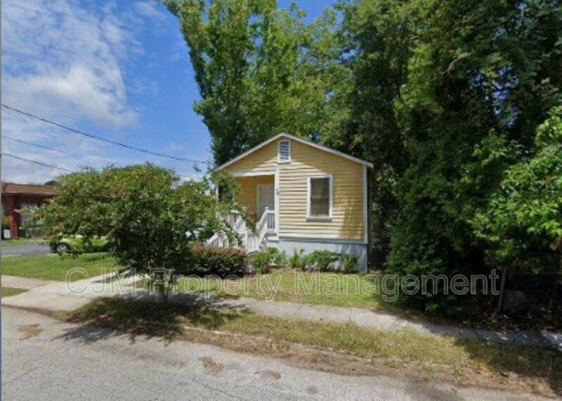 Building Photo - 76 Simons St