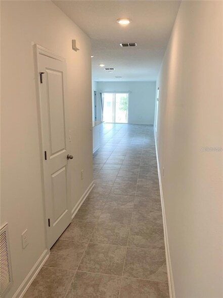 Foto del edificio - 1926 Niagra Dr