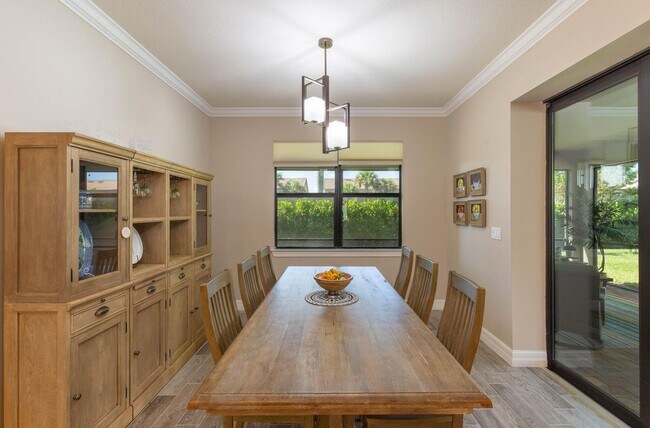 Foto del edificio - 8161 Hanoverian Dr