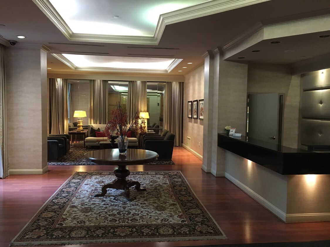 Lobby - 4808 Moorland Ln