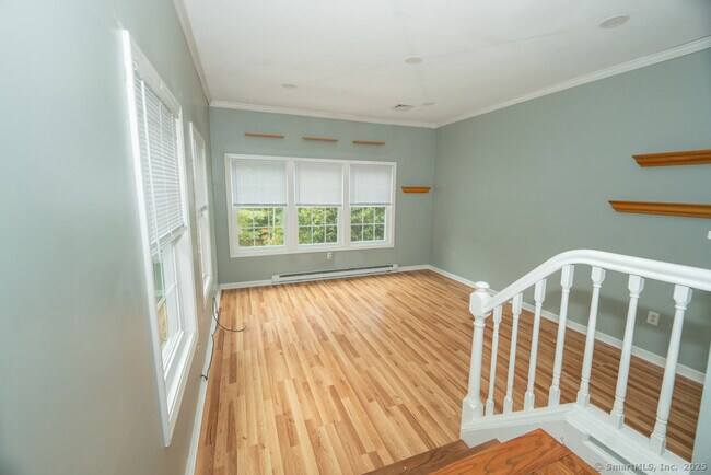 Foto del edificio - 74 Rising Trail Dr