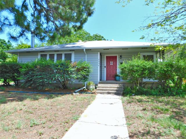 Building Photo - 2034 Houston Pl