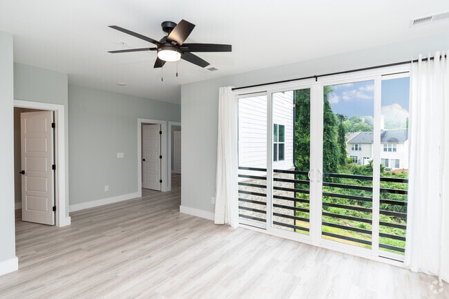 3BD,3BA-1240 - Pine Village Apartments