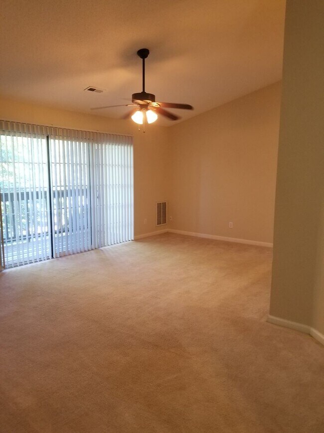 Building Photo - Coming soon! Gorgeous  1Bd Condo-At Wexfor...