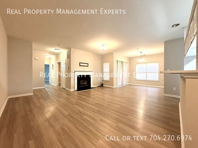 Foto del edificio - 2554 Carya Pond Ln