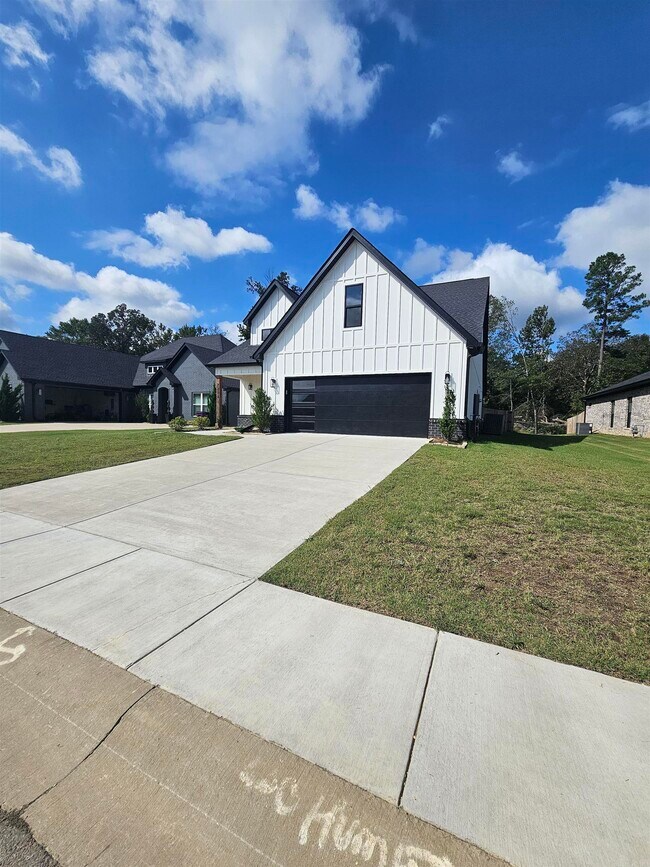 Foto del edificio - 7233 Havenwood Dr