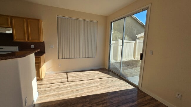 Building Photo - 2 story, 2 car garage, 4 bedroom, All appliances. move in ready home !