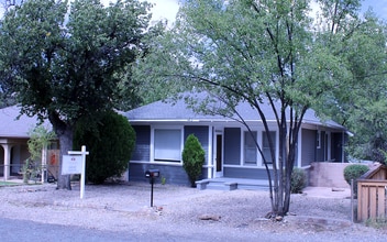 Building Photo - 658 Ash St