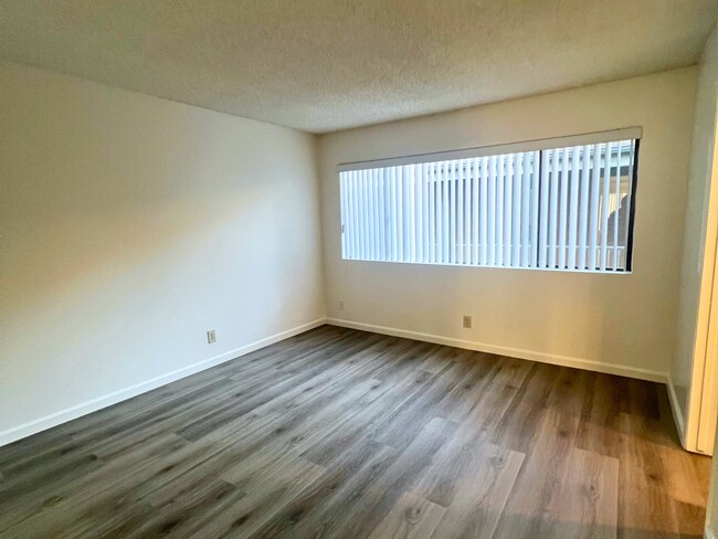 Foto del edificio - 827 Grand Ave