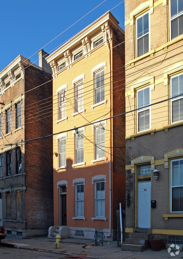 2135 Colerain Ave, Cincinnati, OH 45214 Apartments in Cincinnati, OH