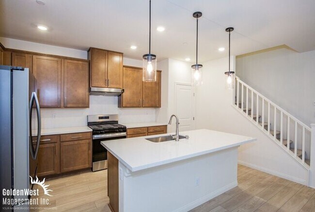 Foto del edificio - Newly built 3Bdm 2.5Ba Townhome in Summerlin!